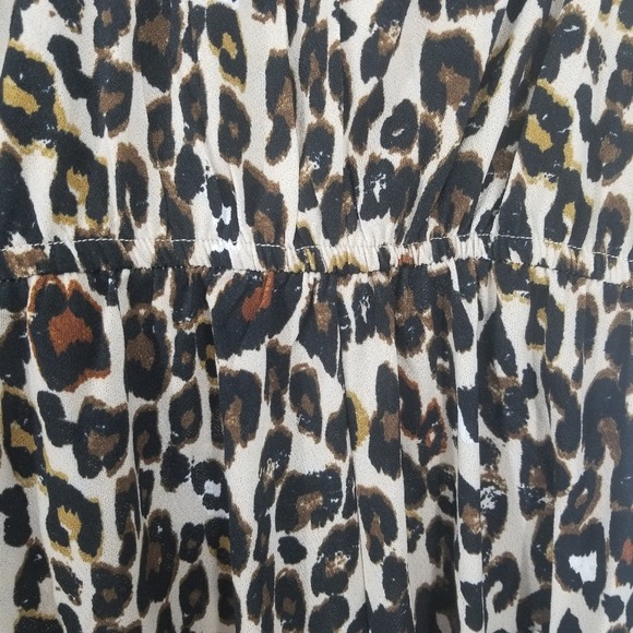 Almost Famous Cut-Out Bow Tie Front Leopard Print Romper Size Large NEW - Picture 5 of 10